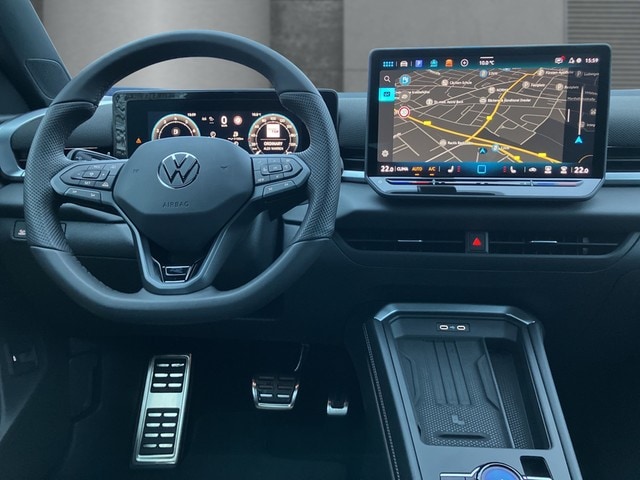 Volkswagen T-Roc 1.5 eTSI DSG R-Line