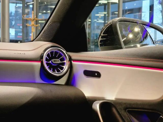 Mercedes-Benz CLA 180 AMG Line Coupé