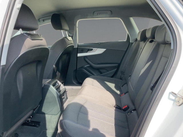 Audi A4 35 TFSI Avant S-Tronic