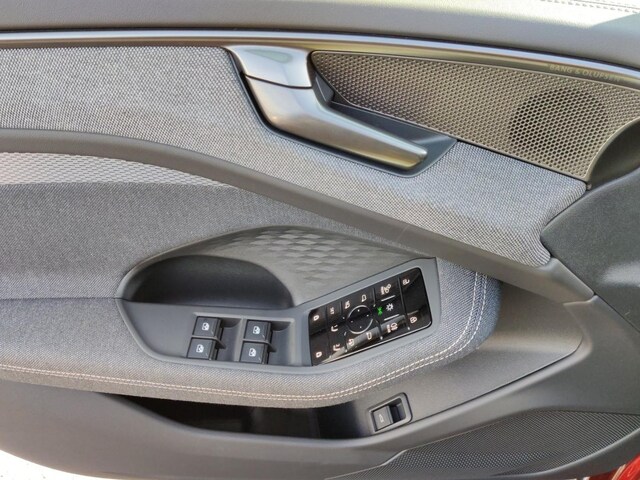 Audi A6 Avant Quattro S-Tronic