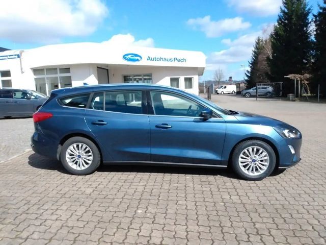 Ford Focus Titanium Wagon