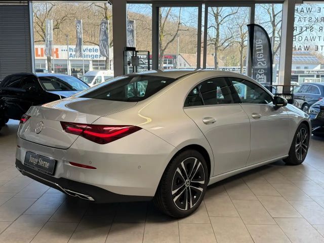 Mercedes-Benz CLA 180 Coupé Progressive