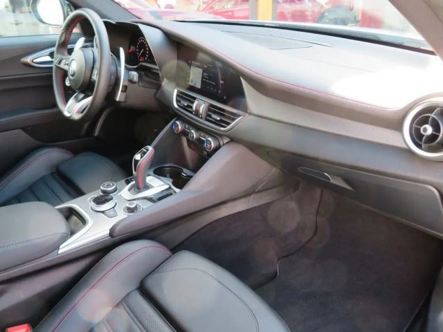 Alfa Romeo Giulia Q4