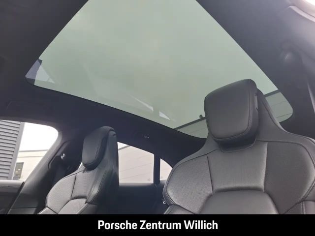 Porsche Taycan 4S Cross Turismo