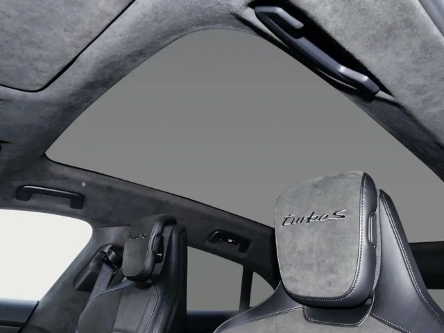 Porsche Taycan Cross Turismo S Turbo