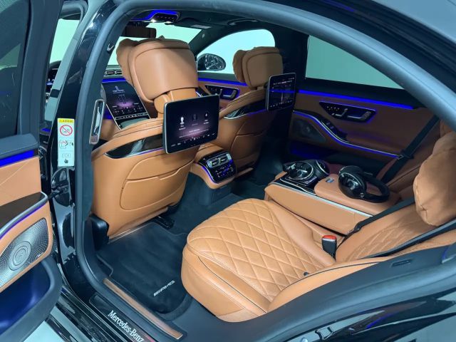 Mercedes-Benz S 500 4MATIC Sedan