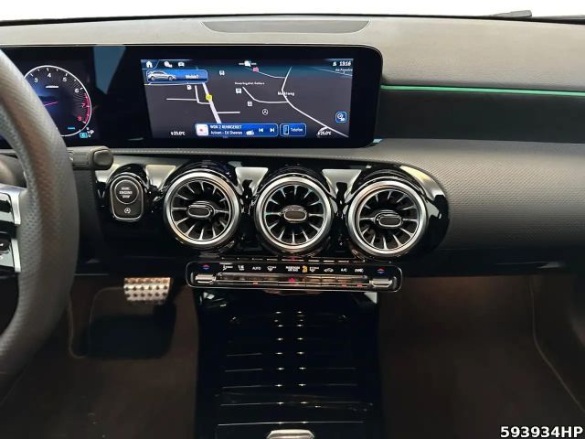 Mercedes-Benz A 200 AMG Line