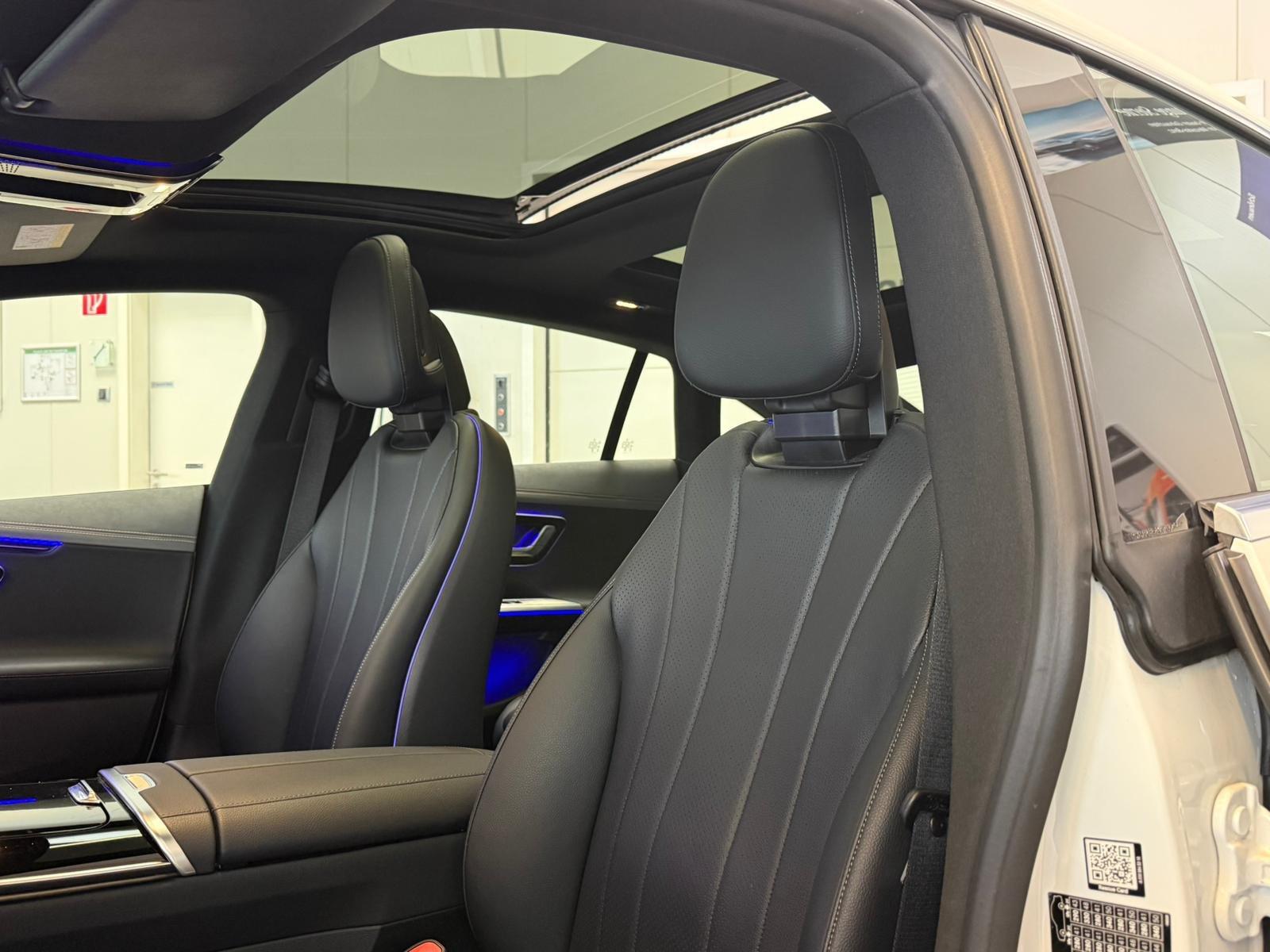 Mercedes-Benz EQE 300 Sedan