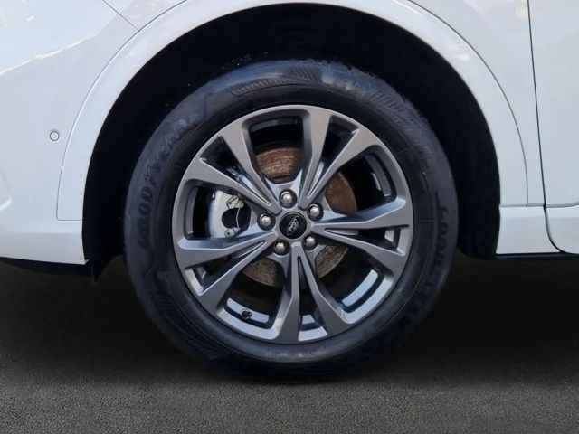 Ford Kuga Plug in Hybrid ST Line X