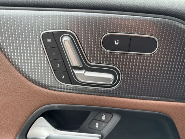 Mercedes-Benz B 180 El. Fondsitzverst. Navi Digitales Cockpit Memory S