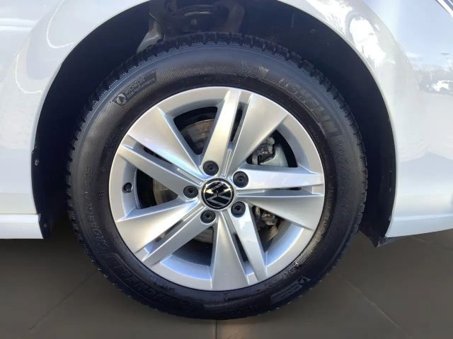 Volkswagen Golf 1.5 TSI Life Variant