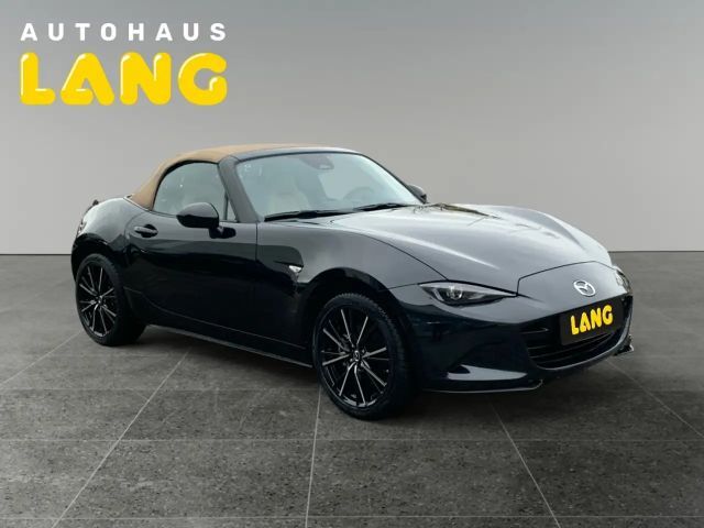 Mazda MX-5 SkyActiv