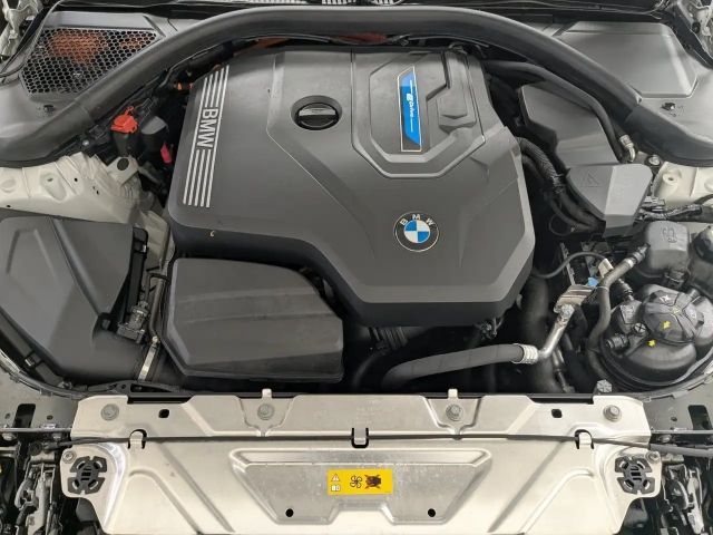 BMW 330 330e M-Sport