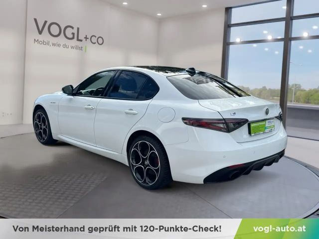 Alfa Romeo Giulia AT8 Q4 Veloce