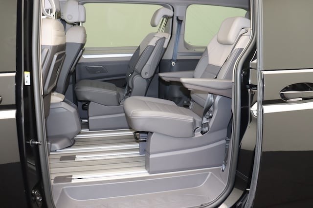 Volkswagen Multivan 2.0 TDI DSG Style T7