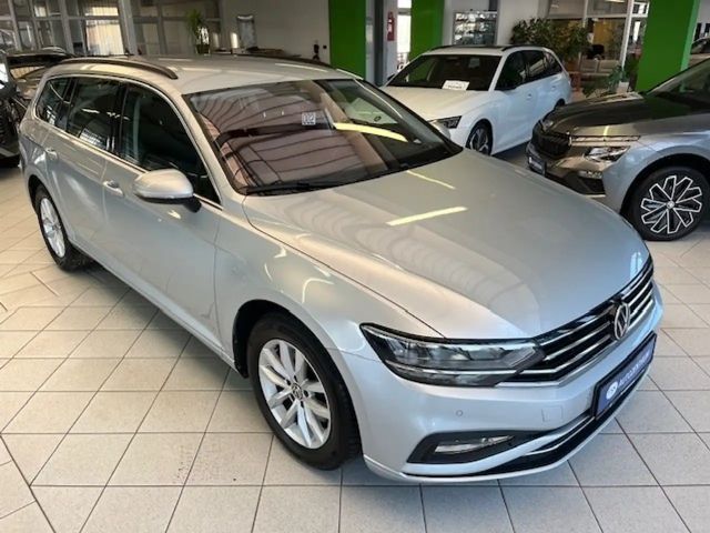 Volkswagen Passat 2.0 TDI Business DSG Variant