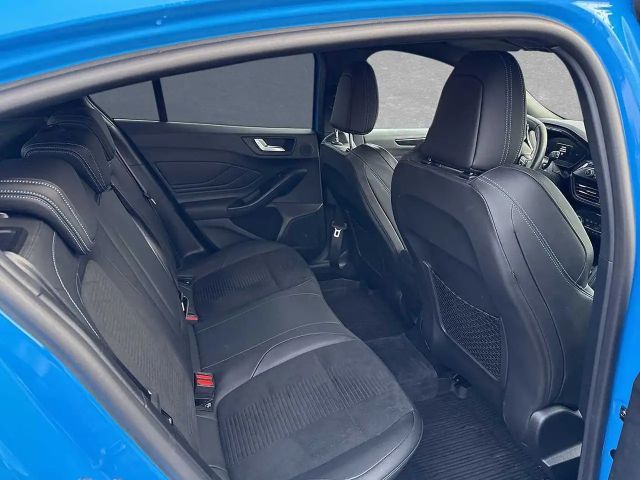 Ford Focus EcoBoost ST Line