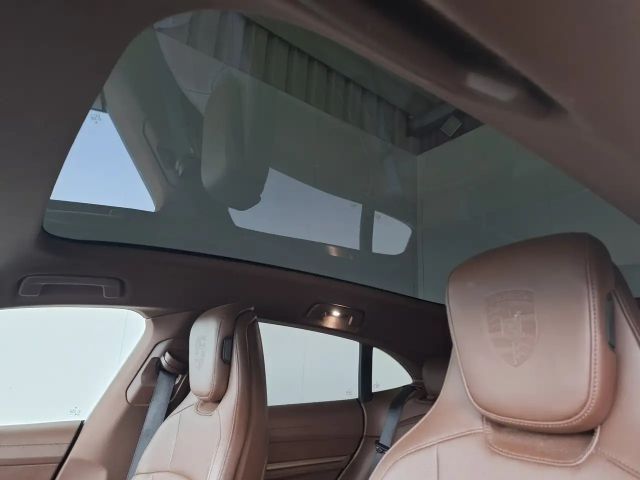 Porsche Taycan 4 Cross Turismo