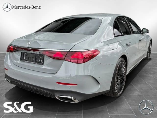 Mercedes-Benz E 200 AMG Line Sedan