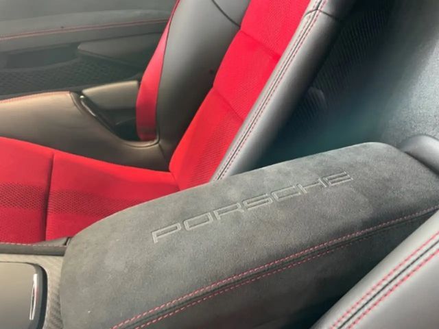 Porsche Cayman 718 RS