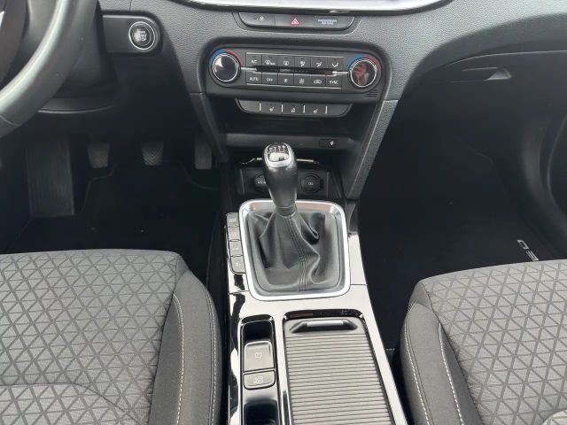 Kia Ceed CRDi Hybrid Spirit