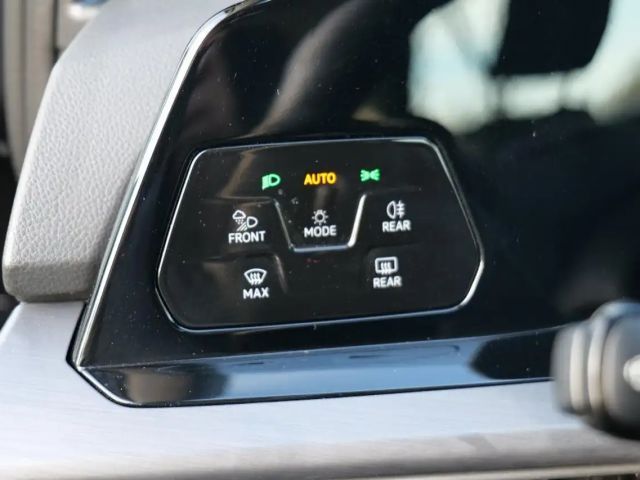 Volkswagen Golf DSG Style eHybrid