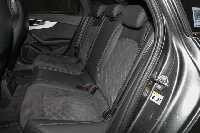 Audi S4 Avant Quattro