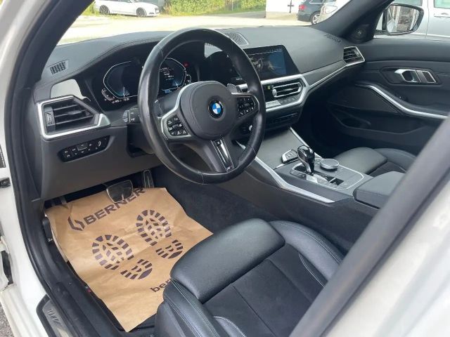 BMW 330 330e M-Sport Touring xDrive