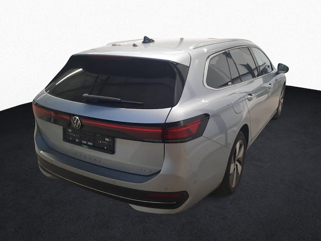 Volkswagen Passat 1.5 eTSI Business DSG Variant
