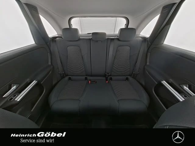 Mercedes-Benz B 180 Progressive Sedan