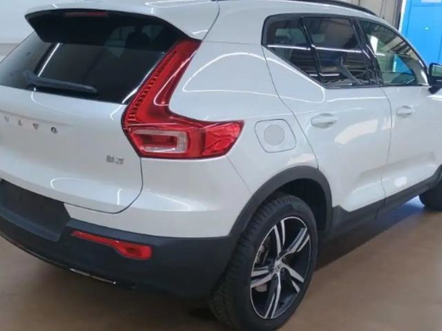 Volvo XC40 Dark Plus