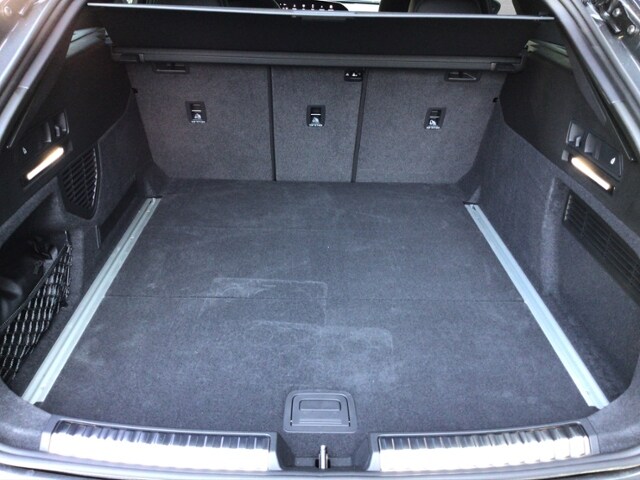 Audi A6 Avant Quattro S-Tronic