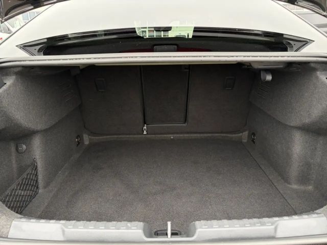 Audi A3 30 TDI Sedan