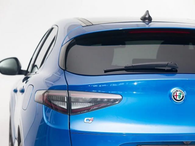 Alfa Romeo Stelvio AT8 Q4