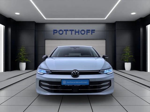 Volkswagen Golf 1.5 eTSI DSG