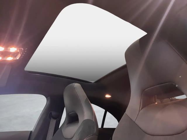 Mercedes-Benz CLA 200 AMG Line Coupé