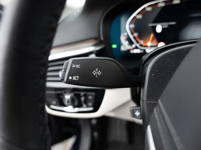 BMW 530 530d Luxury Line Touring xDrive