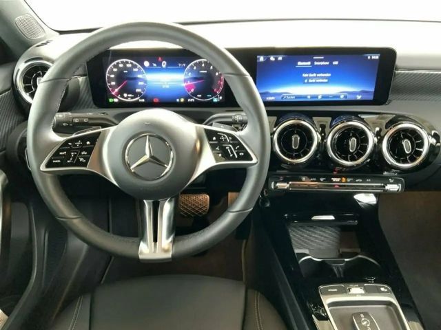 Mercedes-Benz A 180 Progressive