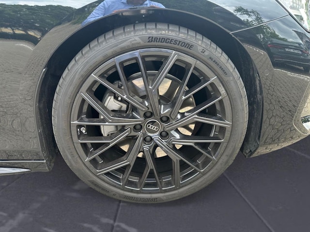 Audi A6 Avant Quattro S-Tronic