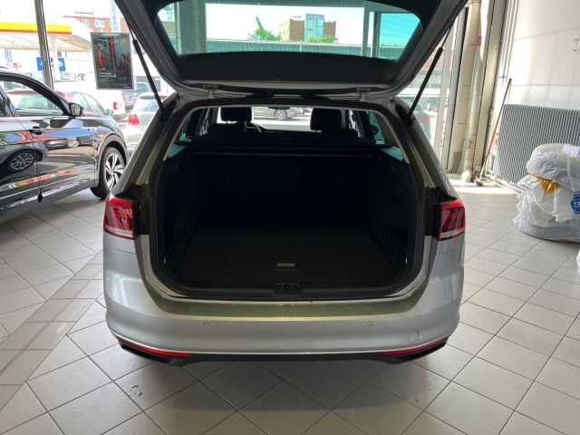Volkswagen Passat 1.5 TSI Business DSG Variant