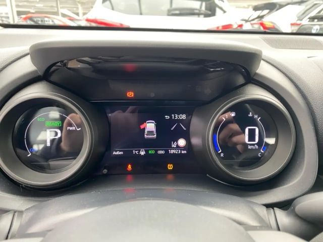 Toyota Yaris Hatchback Hybride Team D