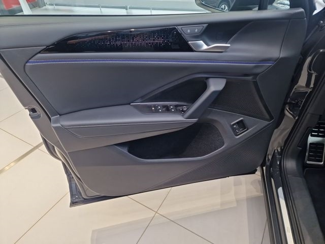 Volkswagen Tiguan R-Line eHybrid