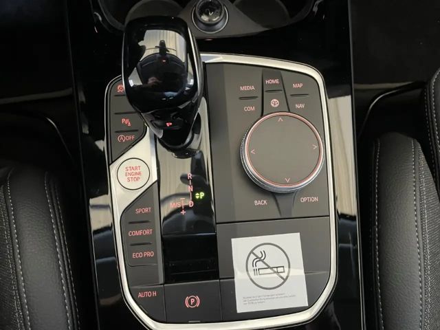 BMW 118 118i Sedan Sport Line