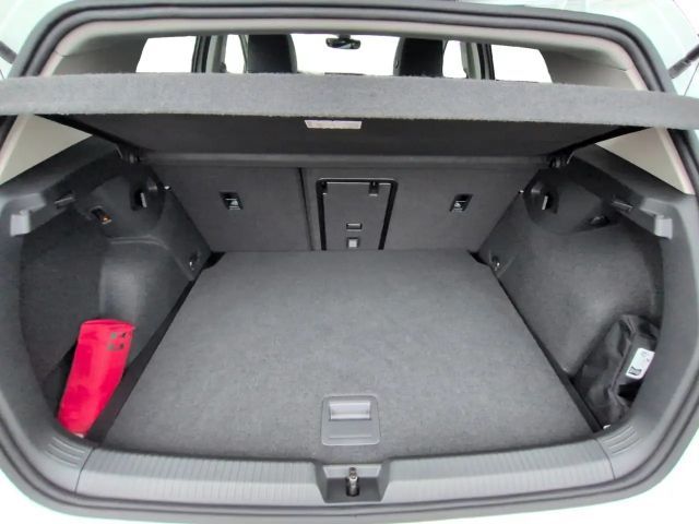 Volkswagen Golf 1.5 eTSI DSG Golf VIII