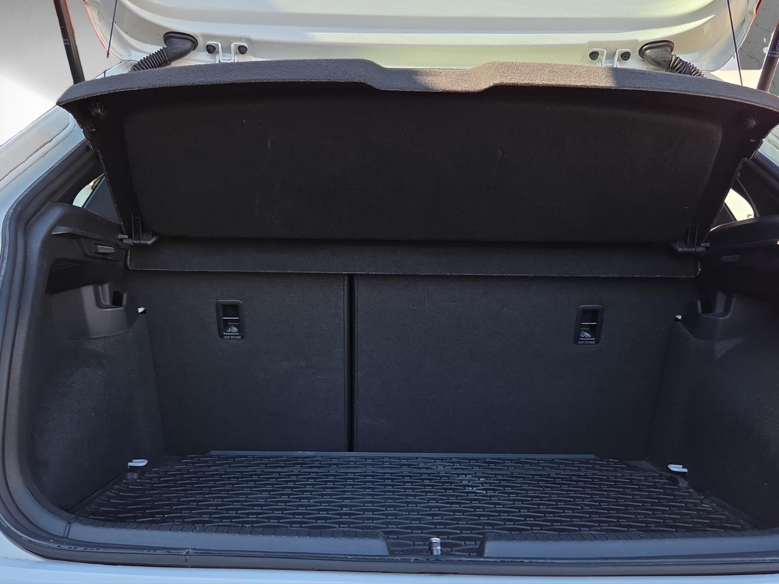 Volkswagen Polo 1.0 TSI DSG R-Line