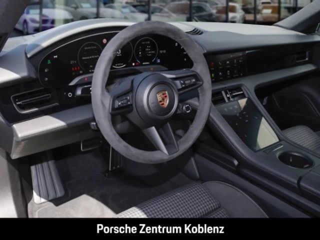 Porsche Taycan 4 Cross Turismo