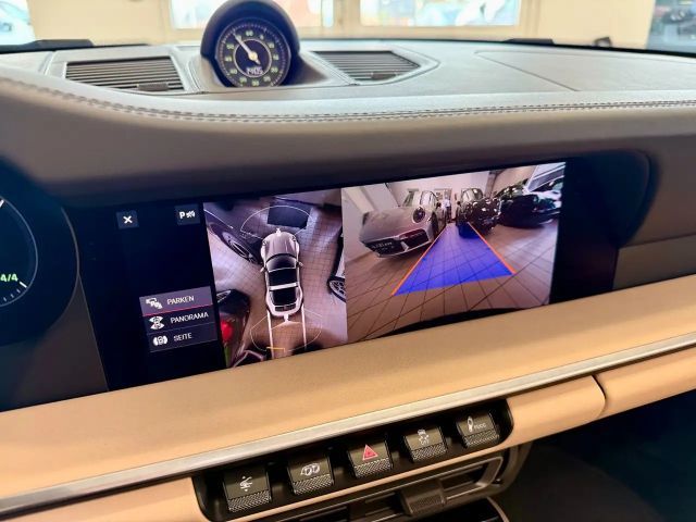 Porsche 992 4S Cabrio Targa