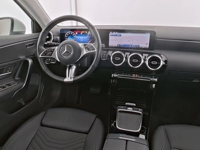 Mercedes-Benz A 200 Progressive