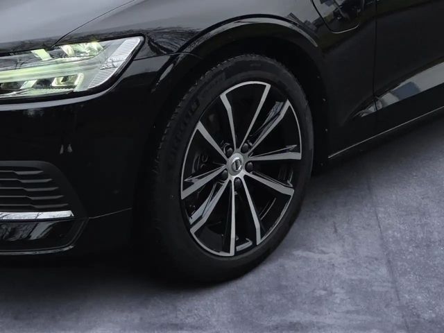 Volvo V60 AWD Core Hybrid T6