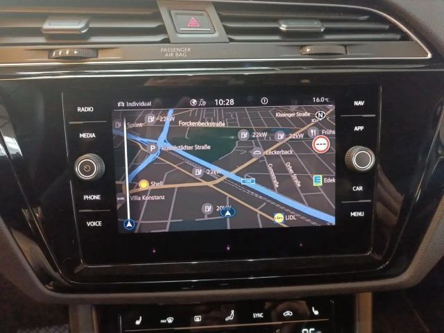 Volkswagen Touran 1.5 TSI DSG Pro R-Line